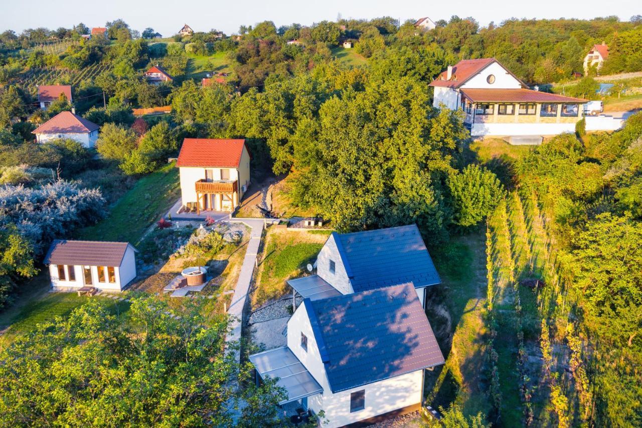 Borarium Vendeghazak - Zenit Haz Hotel Pazmand Luaran gambar